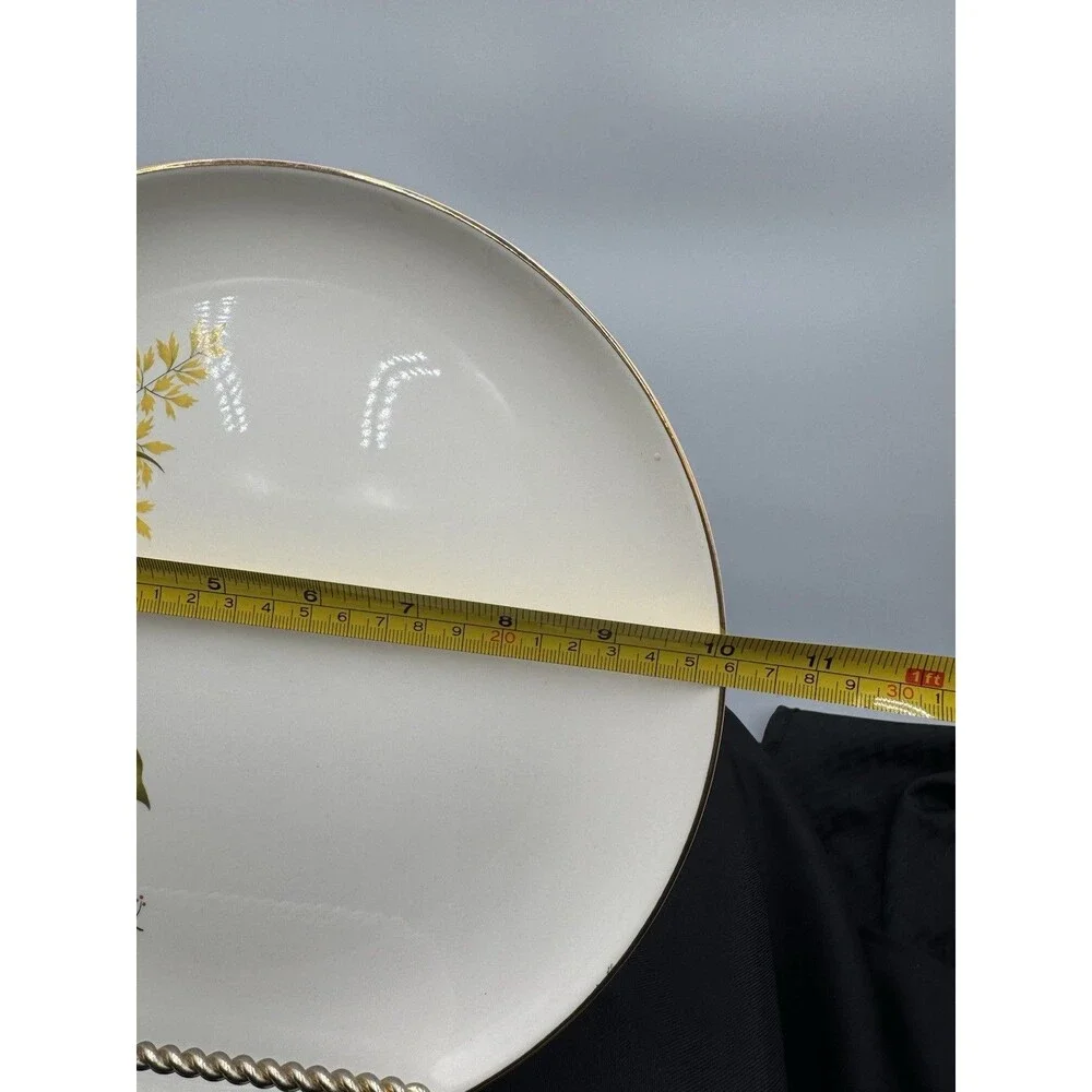 Leaf O Gold Dish Set Brand New! Set Of 16